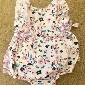 NWOT Ruffle Butts Bubble